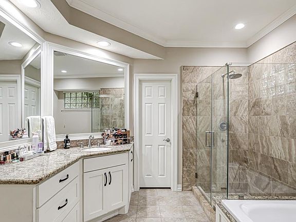5th image of 12503 Whispering Sands Ct
