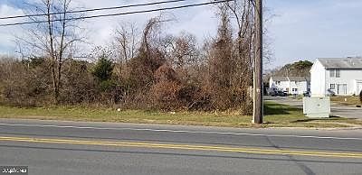 2nd image of 796 S Main St
