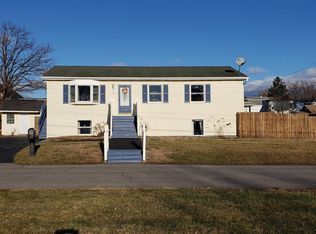 26 Reynolds St, Colonie, NY 12205