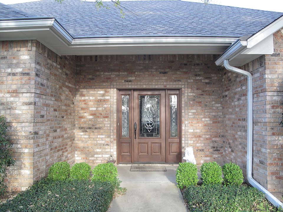 1st image of 137 Saint Andrews Cir