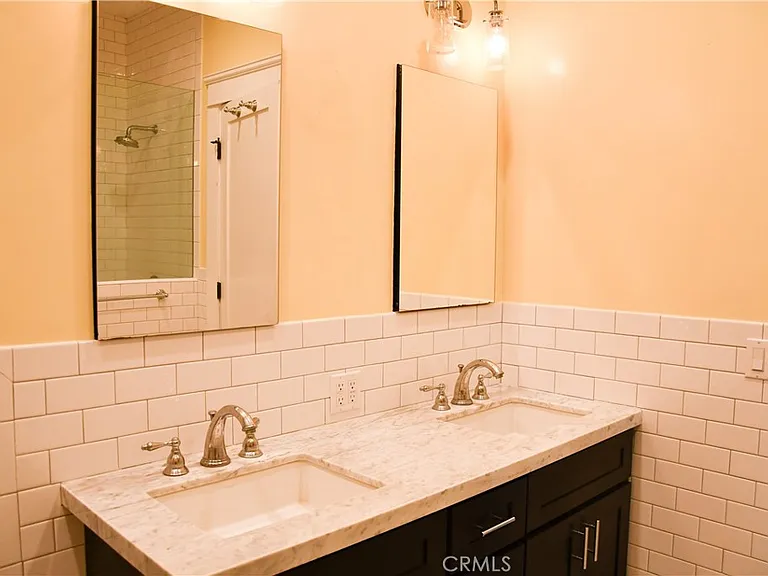 268 N Grand St — Photo 18