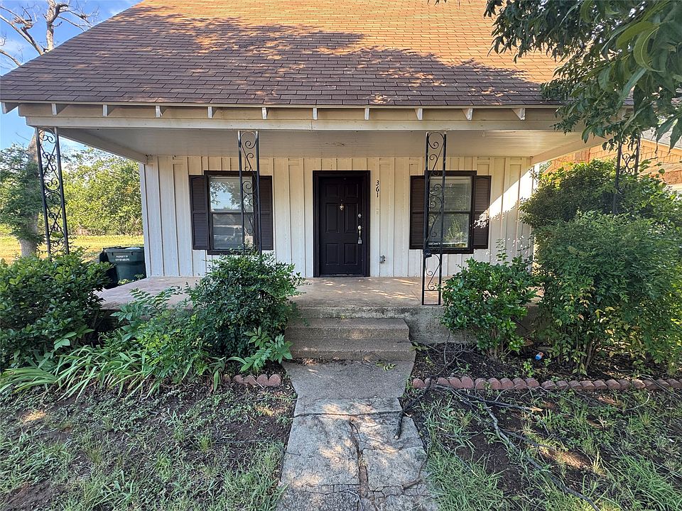 1st image of 361 College Dr