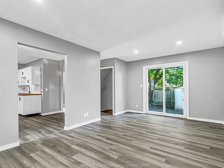 9020 Conway Ct — Photo 7