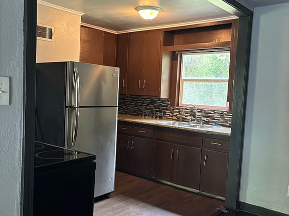 3rd image of 774 E 42nd Pl N