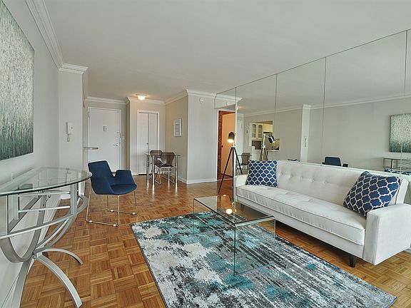 4th image of 61 W 62nd St APT 24A