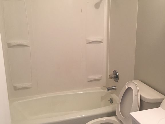 5th image of 6011 N 108th Avenue Cir