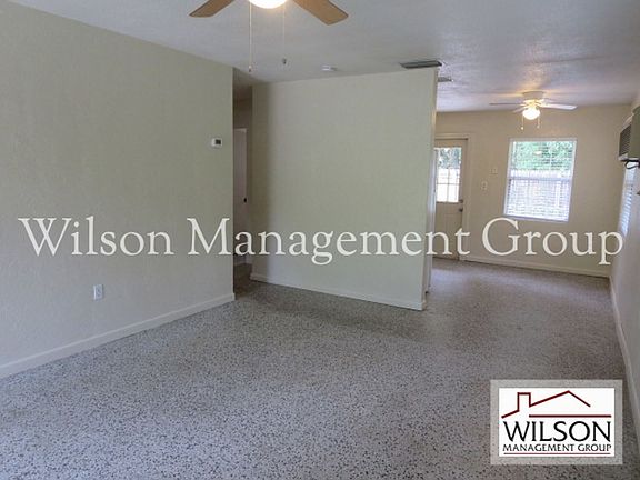 4th image of 202 N Driftwood Ln