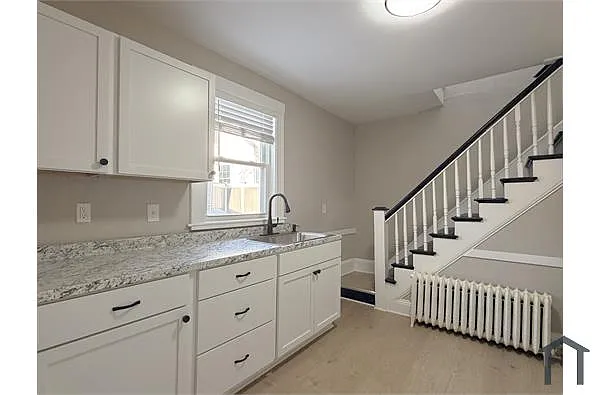 Building Photo - 44 Cabot St #7