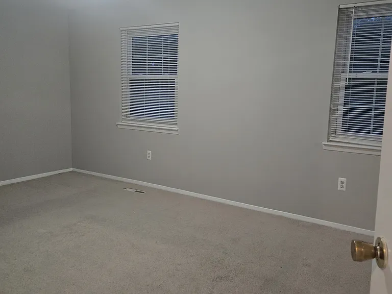1 Golden Hill Ct — Photo 35