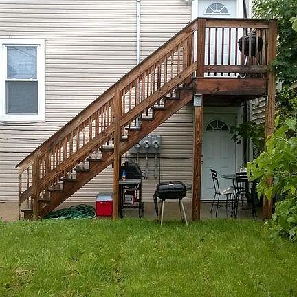 4th image of 2947 N Avers Ave