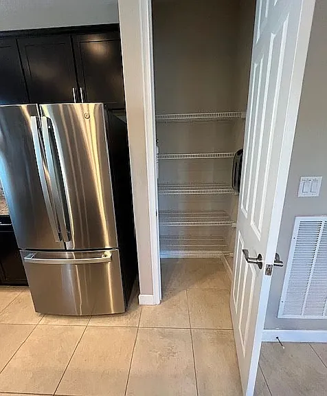 1158 Bolton Pl — Photo 3