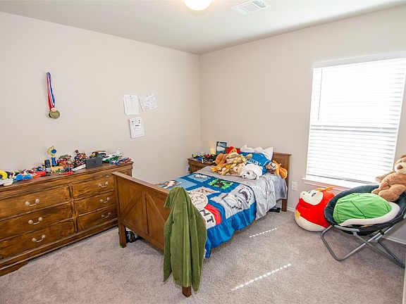 4th image of 10507 Vinca Minor Ln