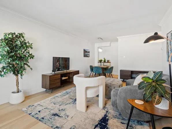 2025 W 2nd Ave #313, Vancouver, BC V6J 1J6