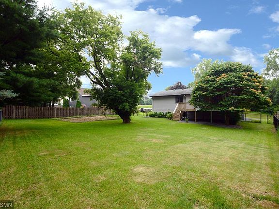 3rd image of 2267 Boxwood Ave E