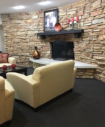 3rd image of 250 W Parliament Pl APT 403