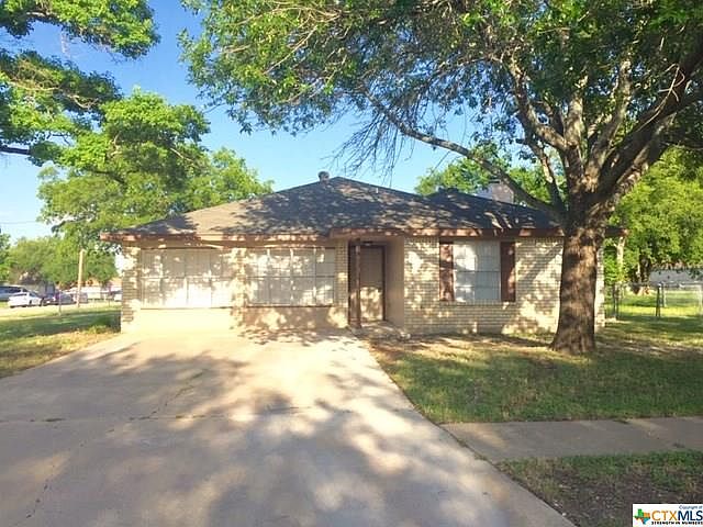 1st image of 2110 Robert E Lee Dr