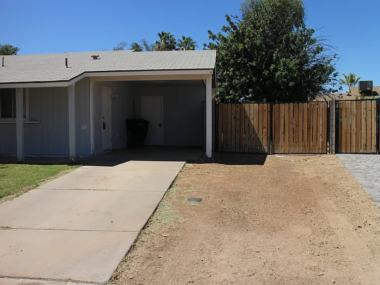 530 N Criss St — Photo 12