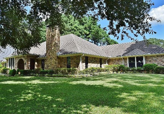 2nd image of 2208 Melissa Dr