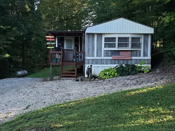 3013 North Rd, Byrdstown, TN 38549