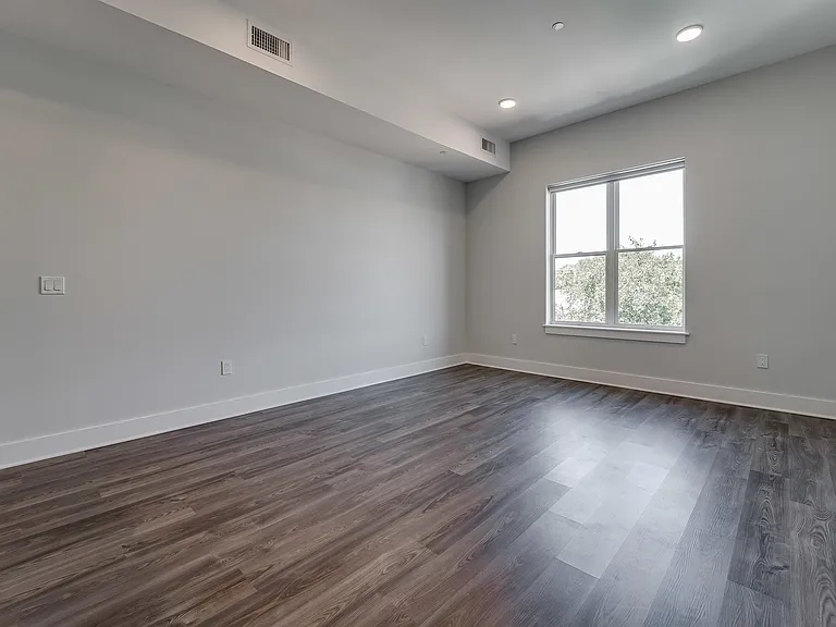 660 Grand St #314 — Photo 12