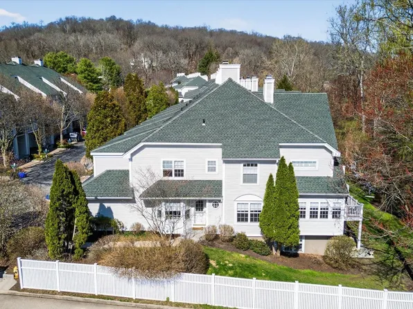 2 Lake Marie Lane, Bedford Hills, NY 10507