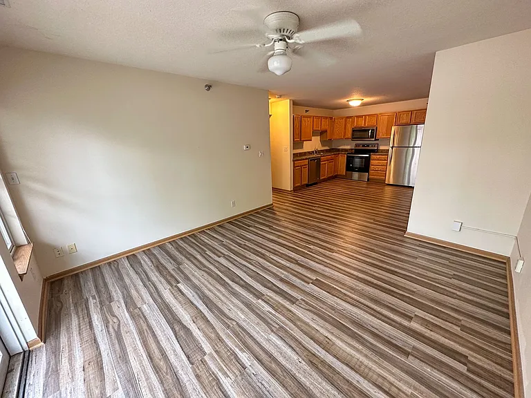 121 Beach Avenue — Photo 8
