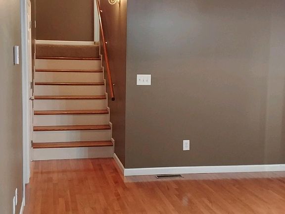 3rd image of 22 Marie Dr