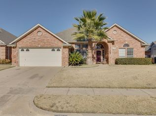 2721 Cedar Springs Ct, Bedford, TX 76021