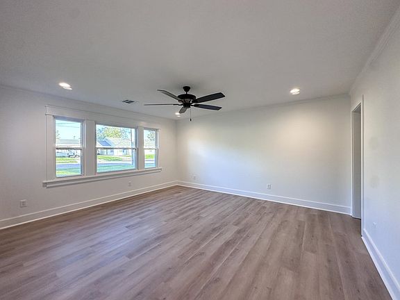 2nd image of 3202 Hodges St