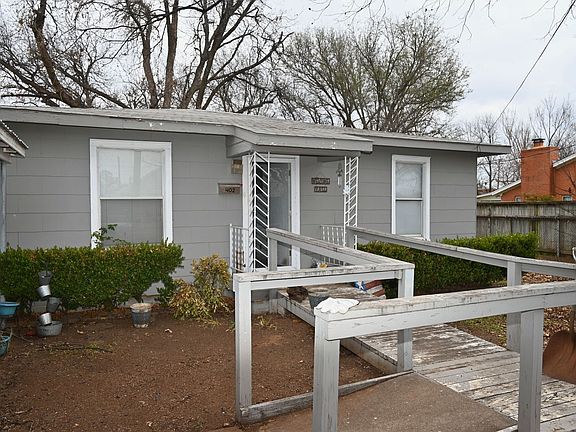 2nd image of 402 S Avenue B