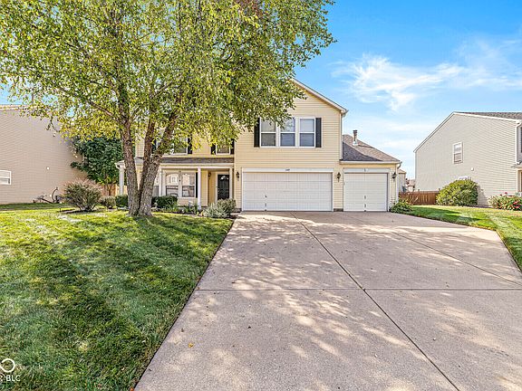3rd image of 1347 King Maple Dr