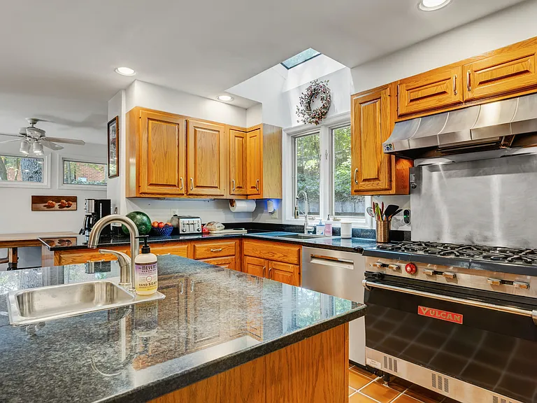 3402 Halcyon Dr — Photo 72