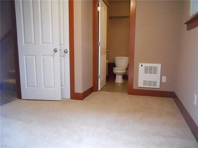 5262 Brooklyn Ave NE — Photo 9