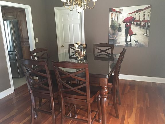 4th image of 10545 Hickory Ln