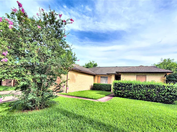 3010 Becket St, Pearland, TX 77584