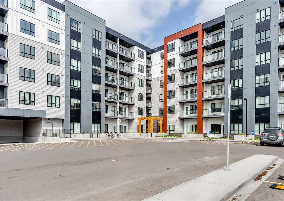 1st image of 60 SE Skyview Ranch Rd NE #2213