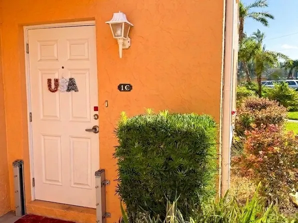 4224 SE 19th Ave APT 1C, Cape Coral, FL 33904