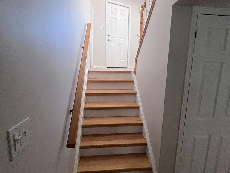 472 Talltree Cres — Photo 24
