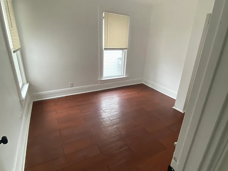 516 Hickory St — Photo 1