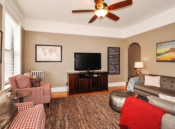 4th image of 3766 N Lakewood Ave #1
