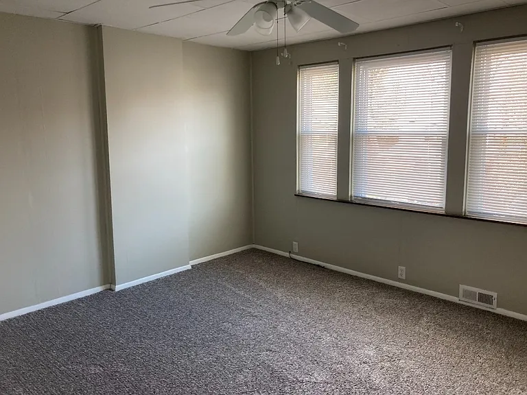 63 S Bryant Ave — Photo 11