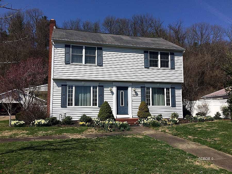 1st image of 422 Hedgewood Dr