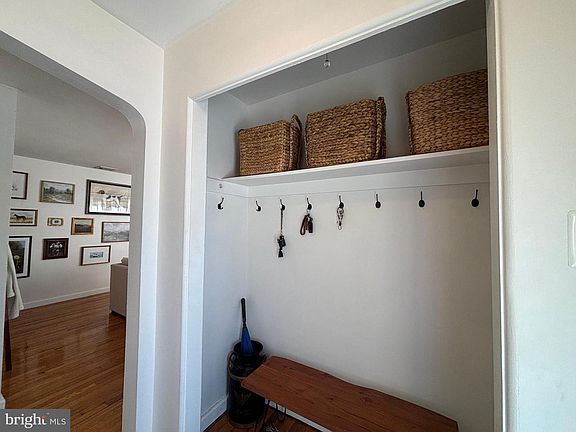 2nd image of 3804 Bonnyview Rd