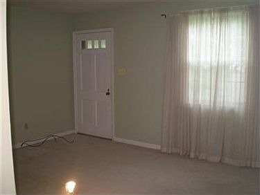 4th image of 300 E Linwood Ave