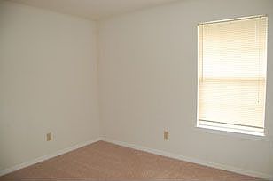 5th image of 5642 N Hall Pl