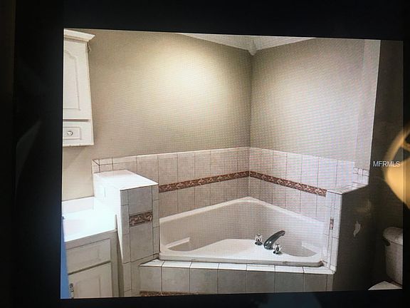 3rd image of 1830 Linda Ave