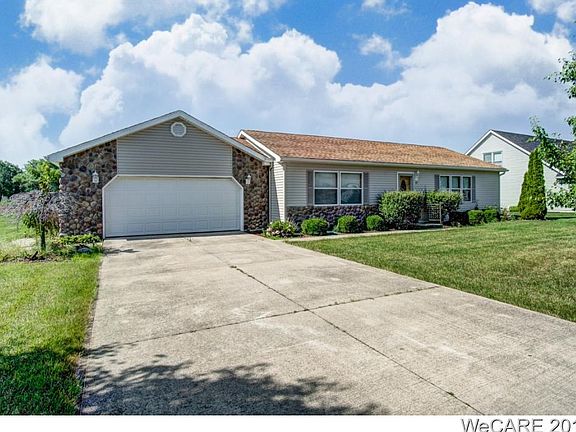 2nd image of 127 Dealey Dr