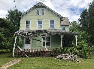 16 Railroad Ave, Three Bridges, NJ 08887