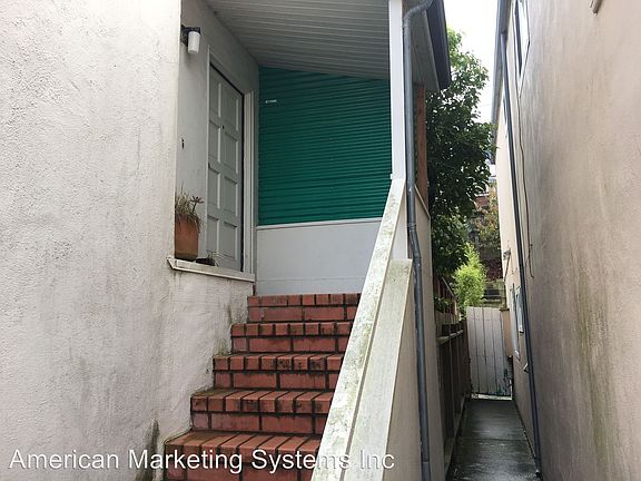 3rd image of 223 Belhaven Ave