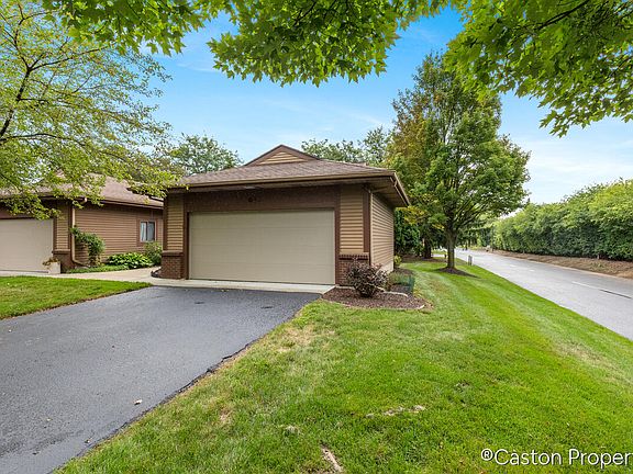 4th image of 642 Bradford Pl NE